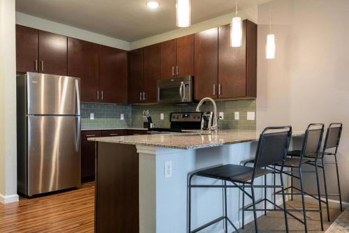 Landing at Bridge at Southpark Meadows - 1 Bedroom in Slaughter Creek in Austin, USA