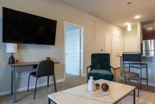 Landing at Bridge at Southpark Meadows - 1 Bedroom in Slaughter Creek in Austin, USA
