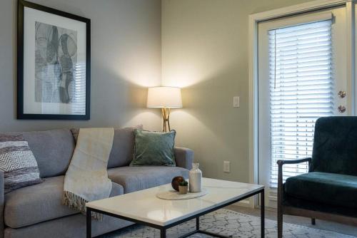 Landing at Bridge at Southpark Meadows - 1 Bedroom in Slaughter Creek in Austin, USA