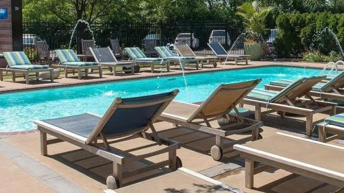 Landing at 275 on the Park - Annex - 1 Bedroom in De Baliviere Place in Tower Grove, USA