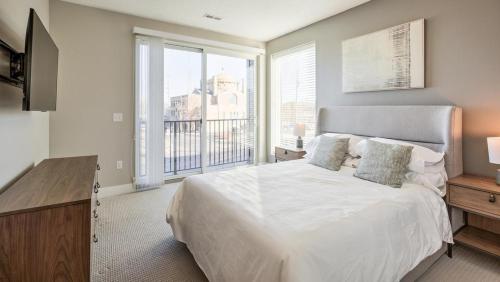 Landing at Baricelli - 1 Bedroom in University Circle in Cleveland, USA