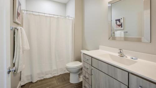 Landing at Baricelli - 1 Bedroom in University Circle in Cleveland, USA