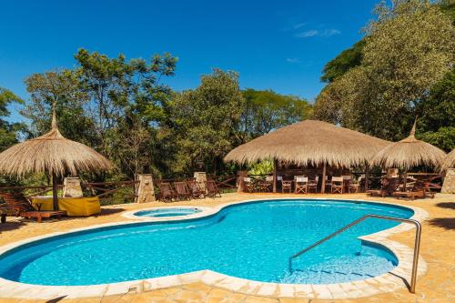 熱水浴池, Mbuni Granja de Avestruz in 聖伯納迪諾