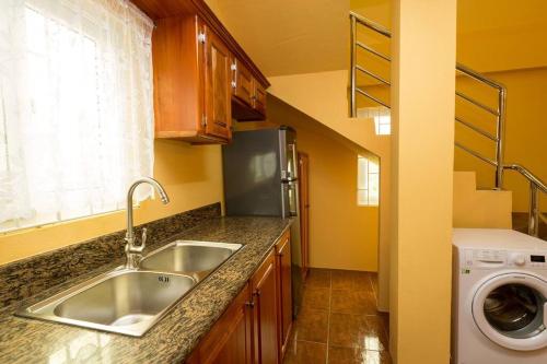 Sapphire Villa 4 - Pitons & Ocean Views in Soufriere