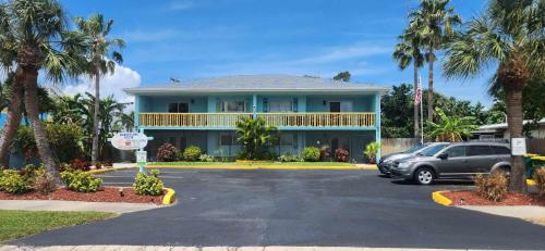 2 bedrooms, 4 beds