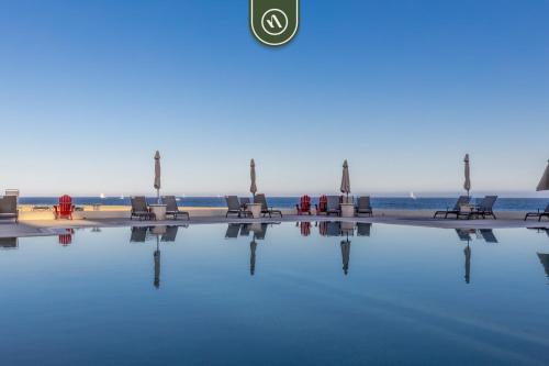 Beachview 3 BR Condo - Oceanfront Pool - Beach in Cabo San Lucas, Mexico