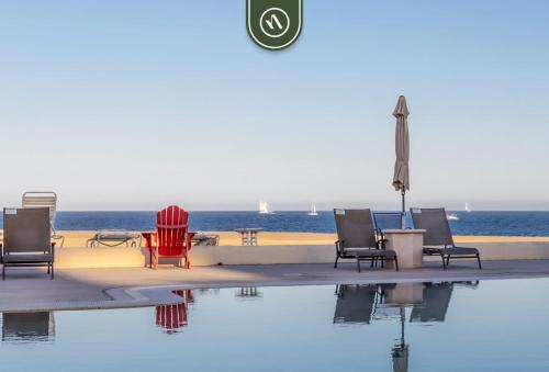 Oceanfront Condo with Private Balcony - Pool in Cabo San Lucas, Mexico