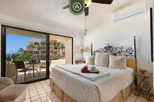 Mexican-Style 3 BR Condo - Oceanfront Pool - Beach in Cabo San Lucas, Mexico