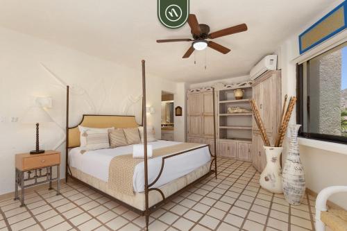 Oceafront 2 BR Condo - Pool - King Beds 3x in Cabo San Lucas, Mexico