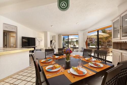 Oceafront 2 BR Condo - Pool - King Beds 3x in Cabo San Lucas, Mexico