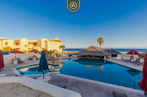 Oceafront 2 BR Condo - Pool - King Beds 3x in Cabo San Lucas, Mexico