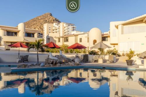 Oceanfront1 BR Condo Fully Renovated - Pool - King in Cabo San Lucas, Mexico