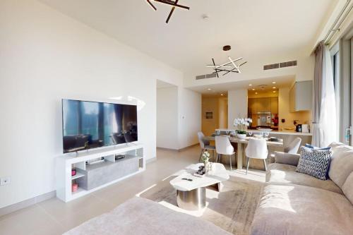 Vacationer Holiday Homes I Exquisite 2 Bedroom I Stunning City Skyline View I Downtown, Dubai (Foto 2)