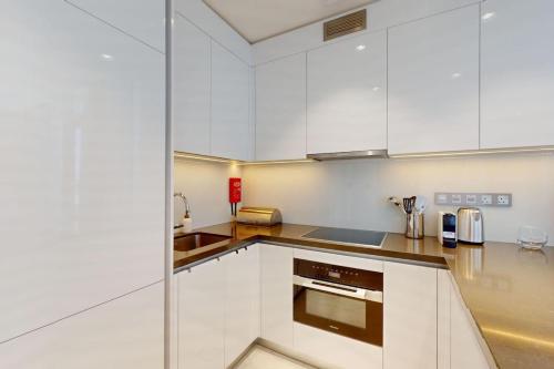 Vacationer Holiday Homes I Waterfront 1 Bedroom I Stunning Lagoon View I District One, Dubaj (fotografie 7)