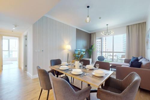 Vacationer Holiday Homes I Enticing 2 Bedroom I Stunning Sea & Ain Dubai Views I Dubai Marina, Dubái (foto 4)