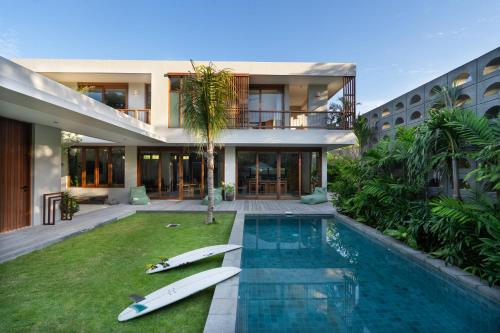 Rumah Pulau Family Friendly 3 Br Spacious Private Villa With Pool In Residential Uluwatu - Uluwatu