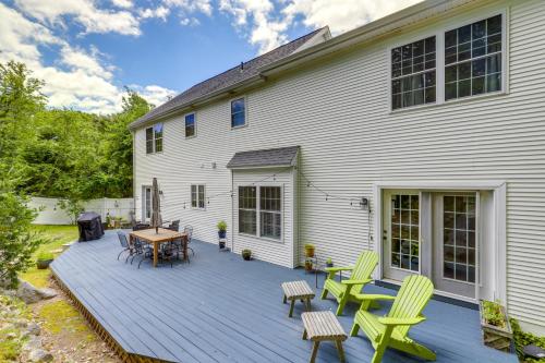 Mystic Retreat with Patio and Grill Walk to River! in Mystic, USA