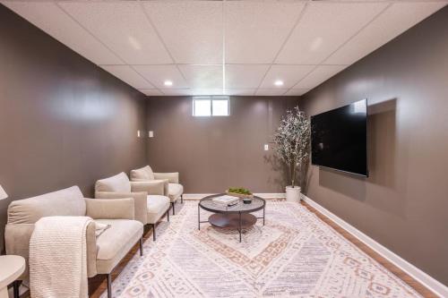 4B Ranch by Spooky Nook with Game and Movie Room, Fenced Yard in Hamilton, USA