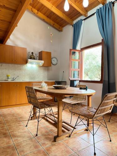 Psamathi Living & Taste in Akrotiri