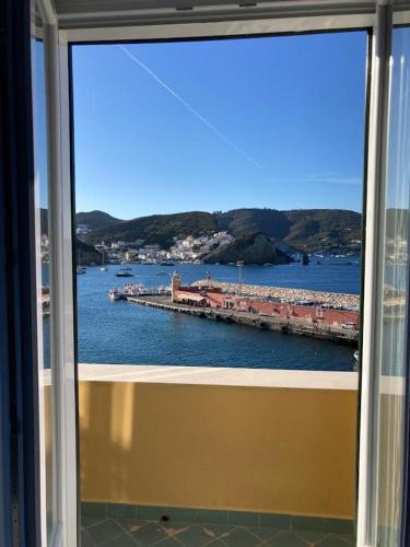 Al Mari Suites in Ponza Island
