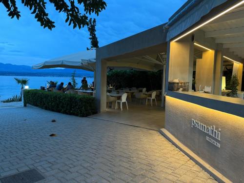 Restaurant, Psamathi Living & Taste in Akrotiri