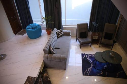 Minimalist Villa 3Bed - image 10