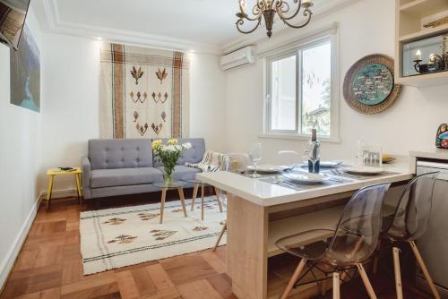 2 bedrooms, 2 beds