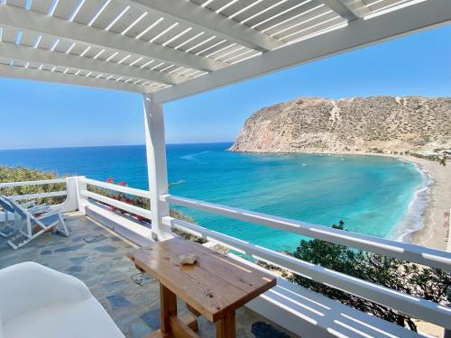 Agia Kyriaki Studios - Milos