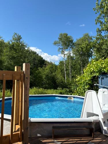 Domaine de la Baie, Les Suites in ชาวินิแกน (ควิเบก)