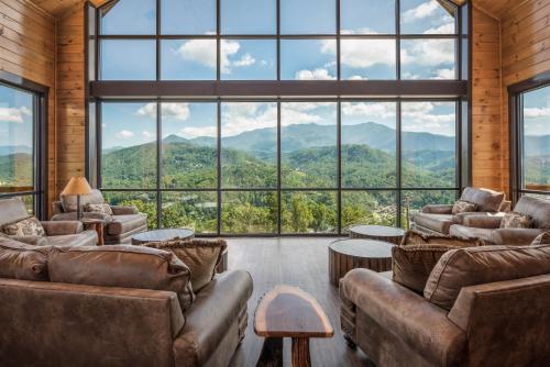 Greystone Pointe Lodge by Stony Brook Cabins