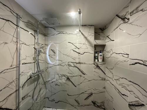 KS Paris studio appart near station Gare du Nord and gare de l Est