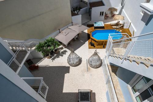 Dona Simone Boutique Suites & Studios - by @ rita's place 4