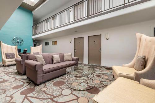 Photo - Best Western San Marcos Inn