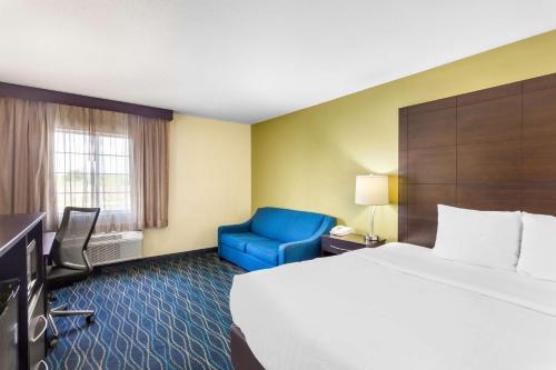 King Room with Sofa Bed - Non-Smoking