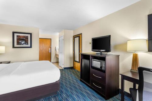 Best Western Oglesby Inn - image 6