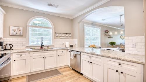 1111 Cypress Bend condo - image 4