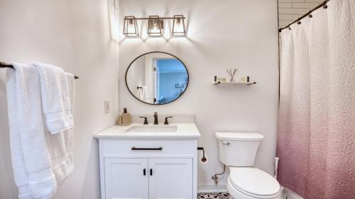 Three-Bedroom Apartment image 10