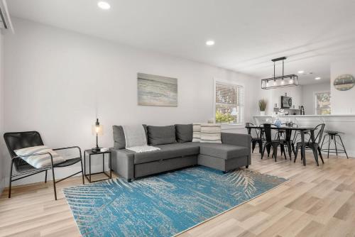 Konyha, Cozy 2BR Florida Home Near the Shore in Osprey (Florida)