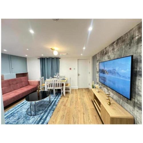 FB- Spacious 2 Bed Flat Near Edgware Road, Londyn