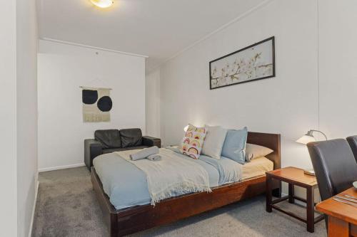A Cozy Studio for 6 Next to Darling Harbour - main image