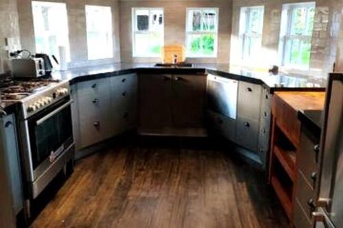 Kjøkken, The Oaks- a beautifully appointed 1890s villa in Featherston