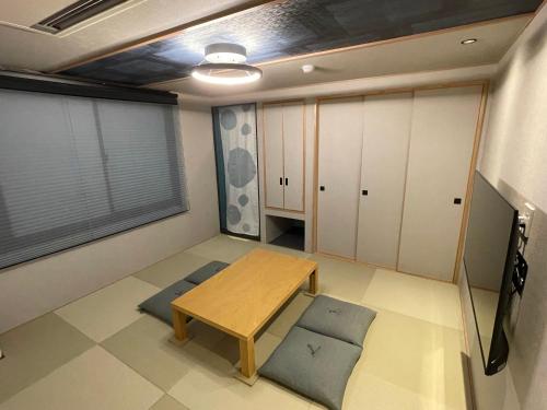 2 Bed Room Suite with Private Bathroom image 10