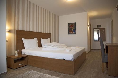 Hotel Nova Bital - Popeşti-Leordeni