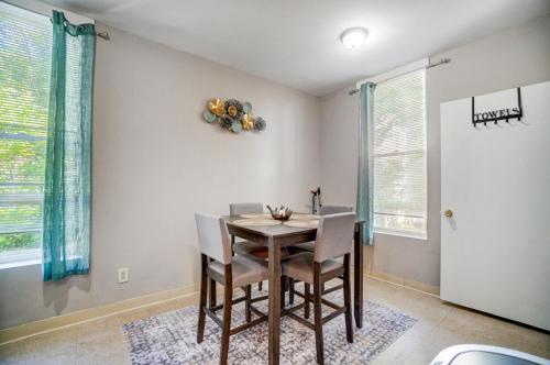 Spacious 4 bedroom Overlooking River in Cincinnati, USA