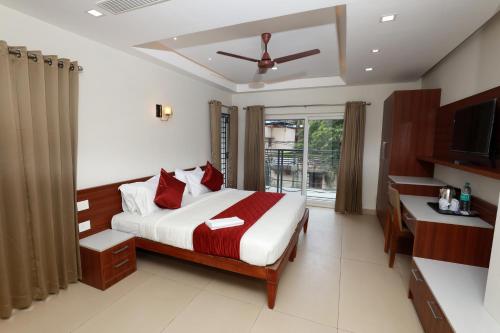 K Grandeur Hotels in Kochi