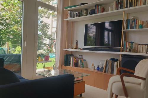 Metro L3 Bel appart lumineux avec jardin in Bagnolet