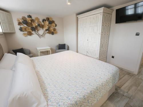 Suites con Jacuzzi Santillana - image 13