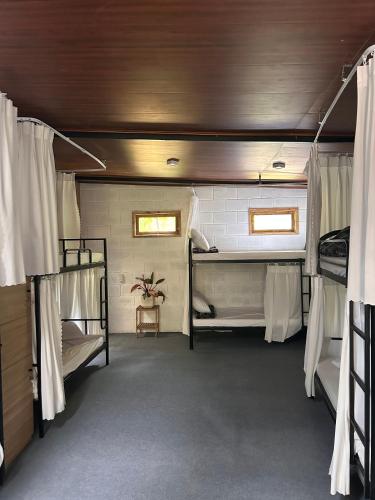 1 bunk bed
