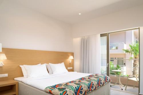 High Beach Hotel - image 13