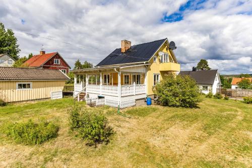 . Relaxing Family Home Near The Lake